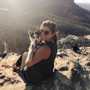 Meet your Posher, Lauren